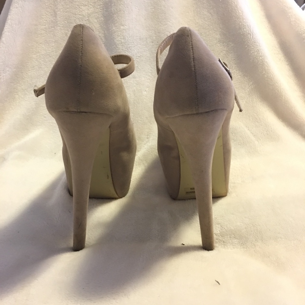 Stilettos - Picture 3 of 3